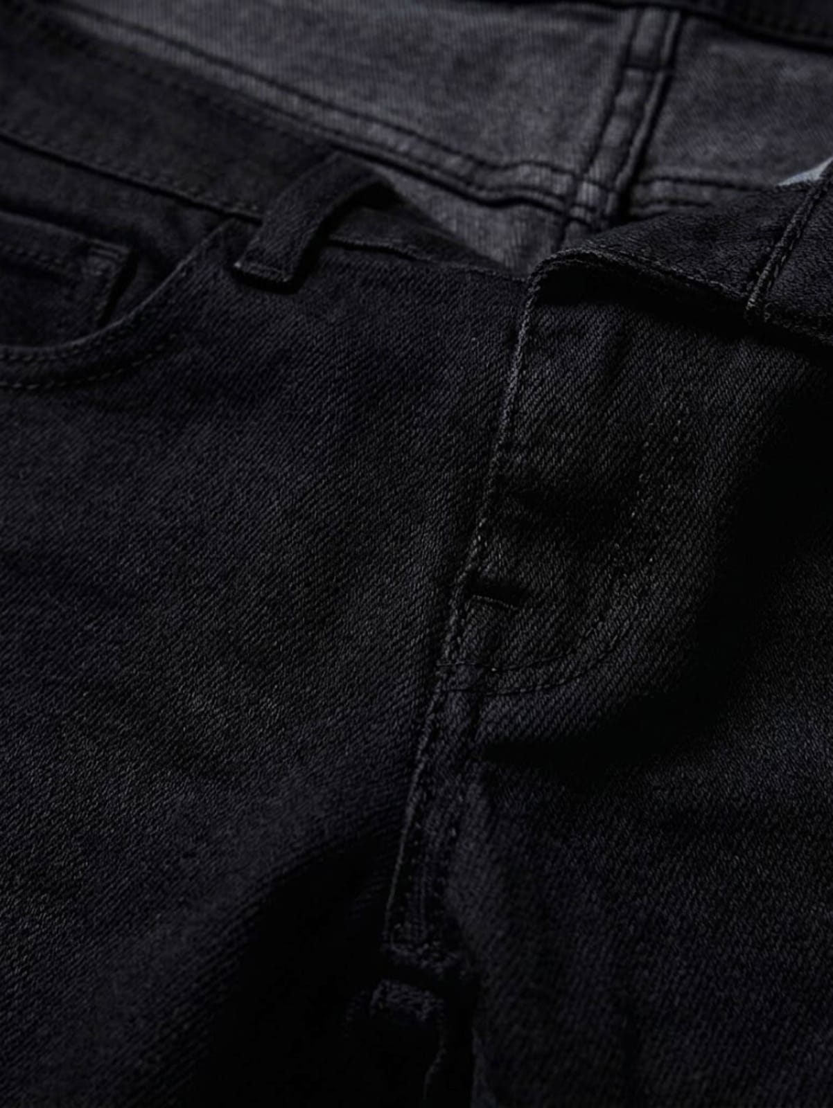 True Indigo Premium Deep Black Denim Shorts – Classic & Durable Design